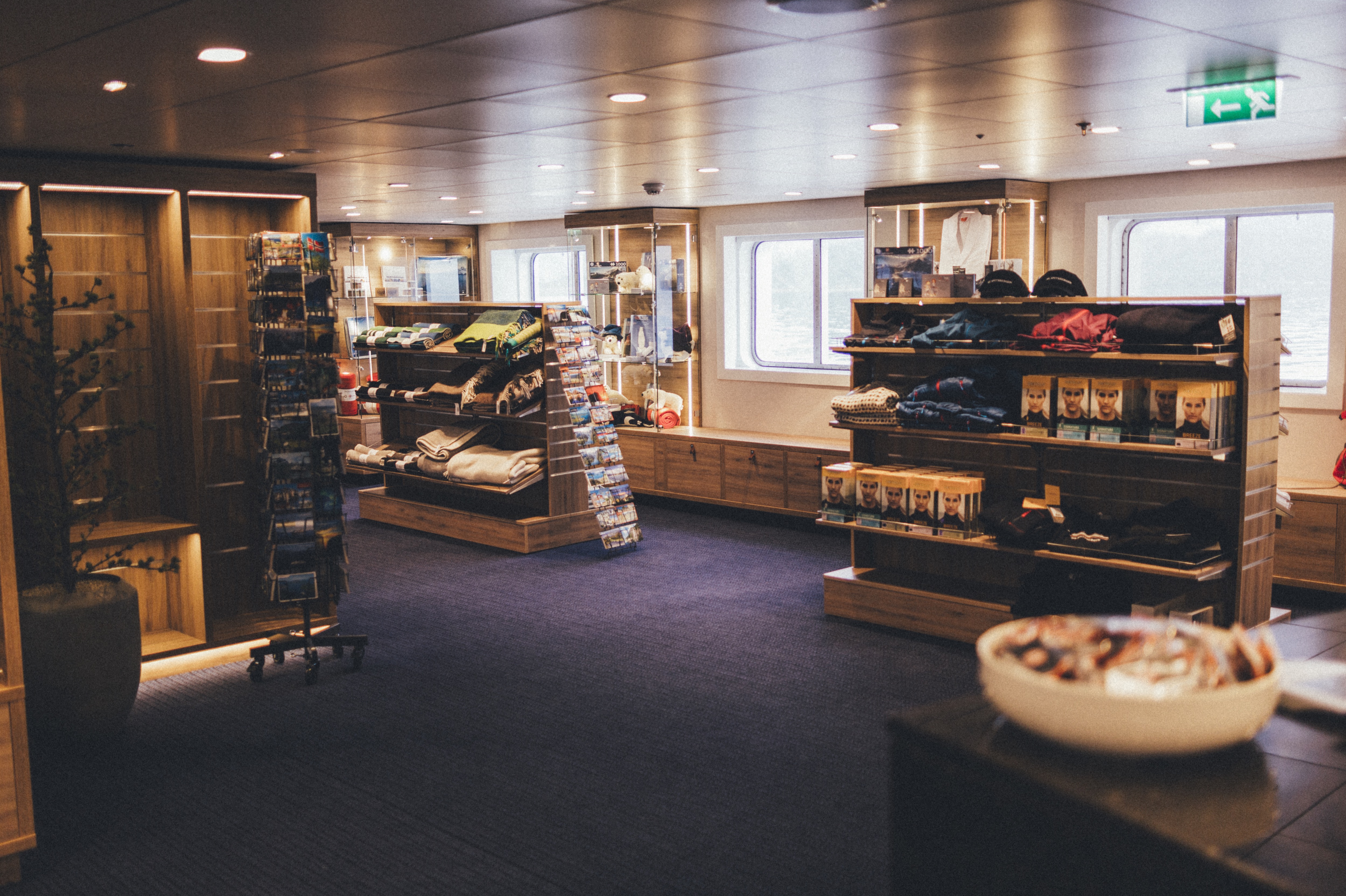 MS Spitsbergen - Shop